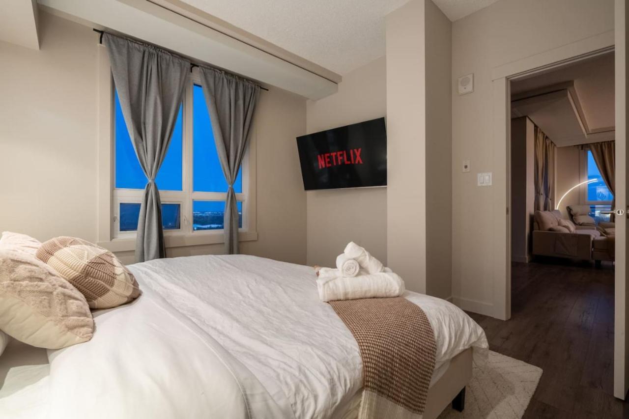 Upscale Penthouse Stay With Mountain & City Views, Free Parking, Bbq Grill, Office Space & More Calgary Ngoại thất bức ảnh